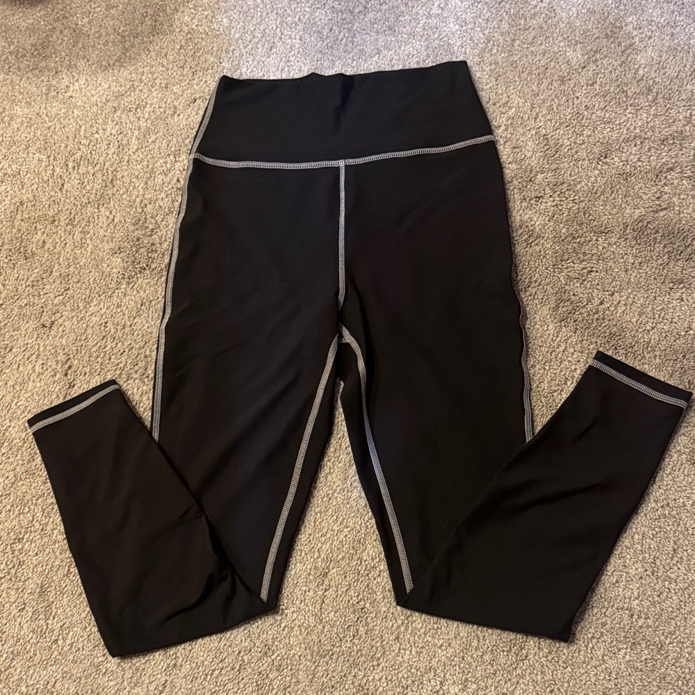 WeWoreWhat Black Leggings with White Stitching